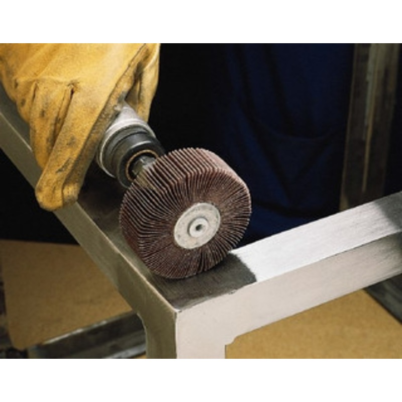 3M 2-1/2 Diam x 1 Face Width, Fine Aluminum Oxide Coated Mounted Flap Wheel 1/4-20 Threaded Mount, 120 Grit, XE Weighted Cloth Backing, 18,000 Max RPM 00051125464901 – 09289356