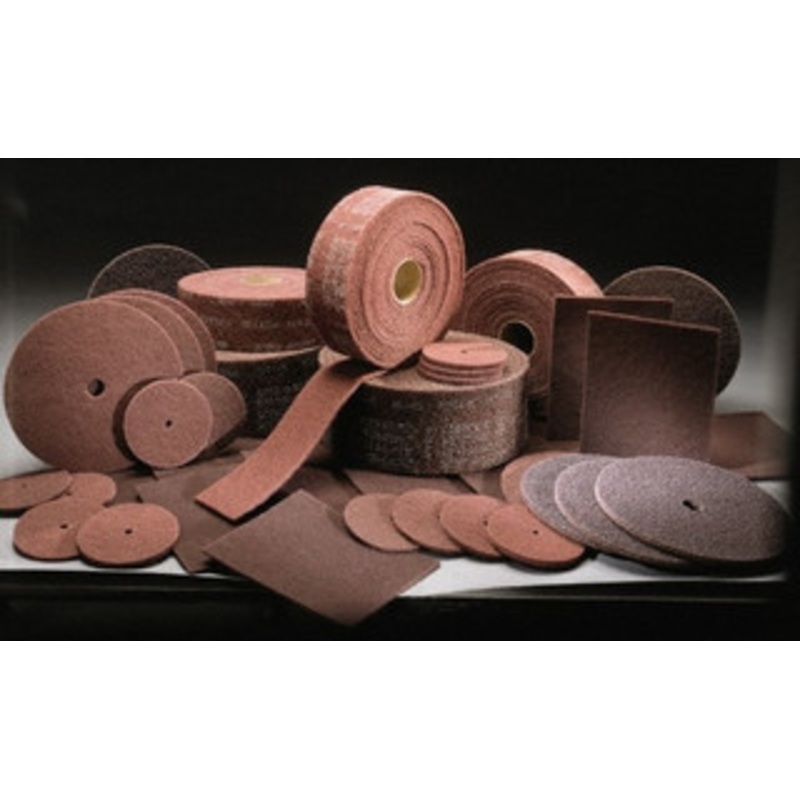 3M 14 Medium Grade Aluminum Oxide Deburring Disc 1-1/4 Center Hole, Arbor Connection, Maroon, 1,600 Max RPM 7010328713 – 82412180